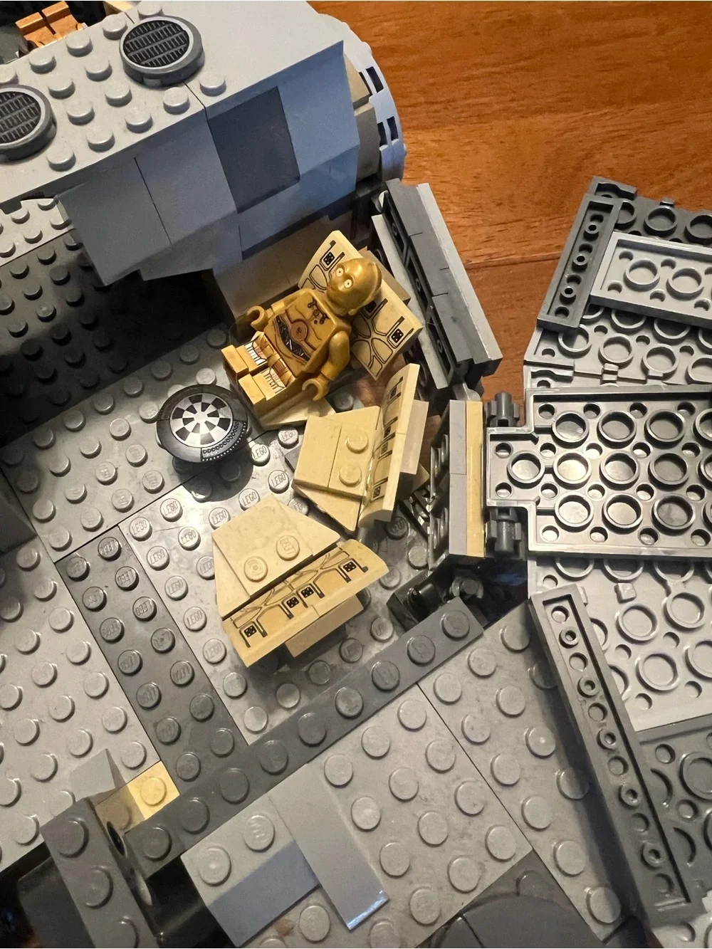 Lego Star Wars Millennium Falcon Lego 75257 retired